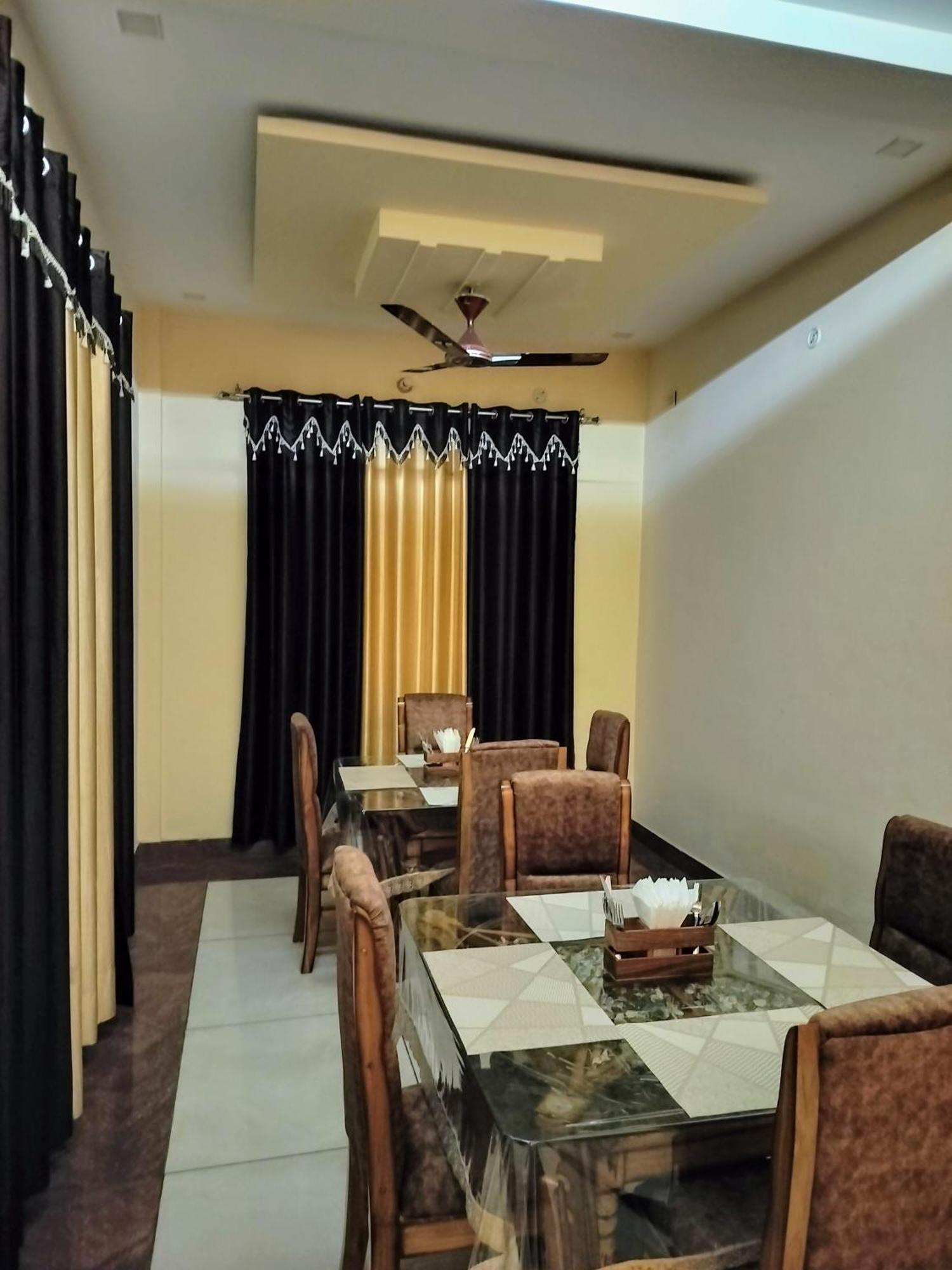 Shree Nanda Guest House Bénarès Extérieur photo